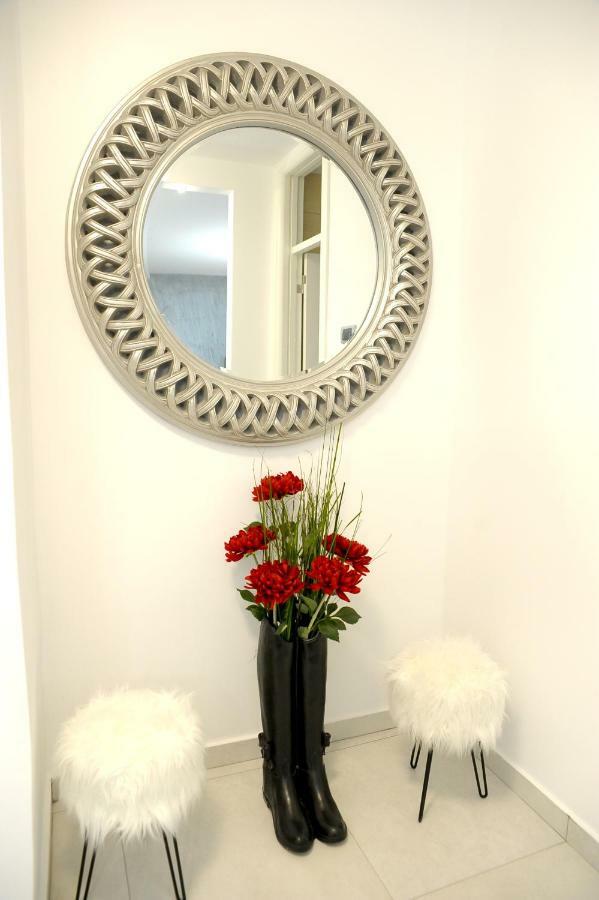 Apartment A Belgrado Esterno foto